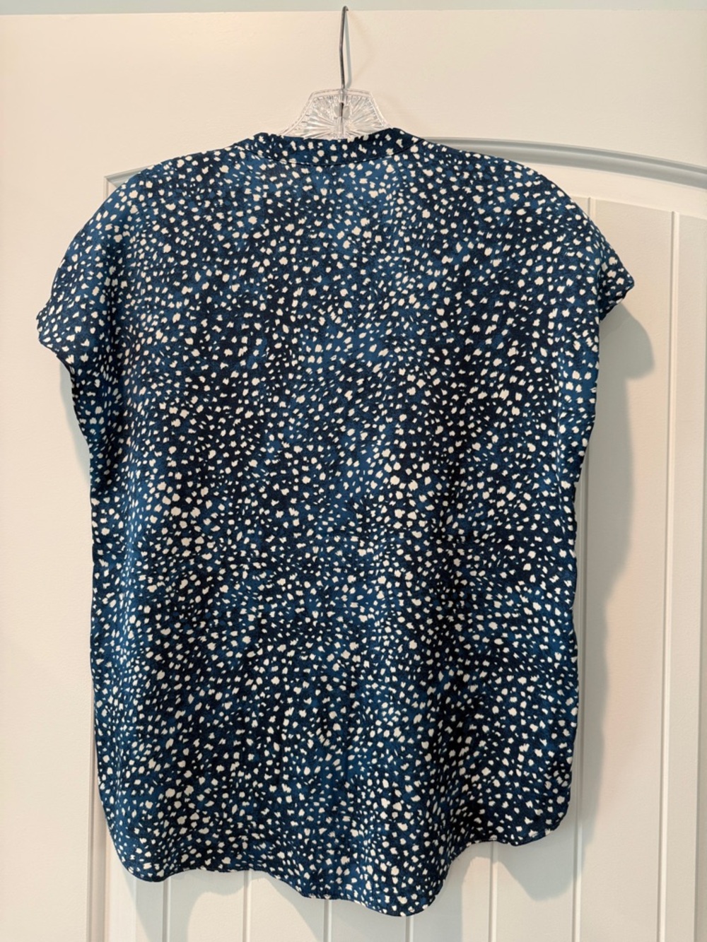 Carolina Belle Blue and Tan Printed V-Neck Cap Sleeve Top - Picture 2 of 3